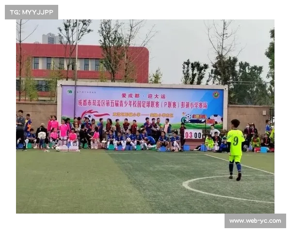 威远青少年足球联赛首日,河北队与湖南队取开门红