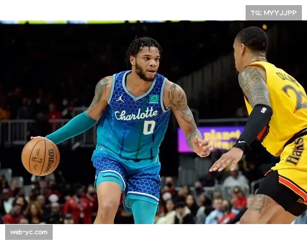 特写：布雷斯特球员投诉图卢兹禁区内手球，VAR介入核查。